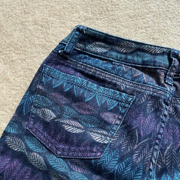 AE Stretch 0 Leaf Patterned Jegging Crop Ankle Jeans Zip Hems - Picture 8 of 10